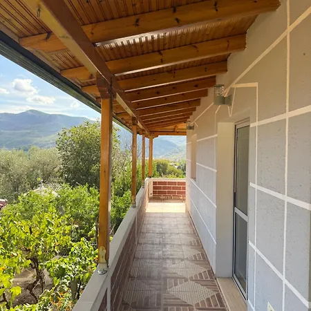 Sunhome Ismailaj * Polican (Berat)