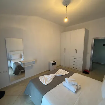 Sunhome Ismailaj Гостевой дом *