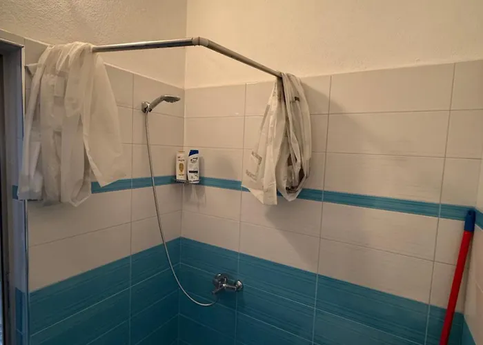 Sunhome Ismailaj * Polican (Berat)